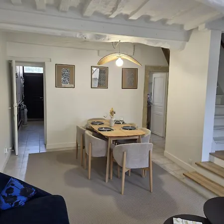 Ecrin De - Maison De En Hypercentre De - Rénovée En 2026 Très Bien équipée Décoration Soignée Et Contemporaine Terrasse Aménagée 3 2 Wc 2 Salle D'eau - 3 Ventilateurs- Parking Gratuit à Proximité à 10 Mn Plages Du Débarqu Casa de Férias *