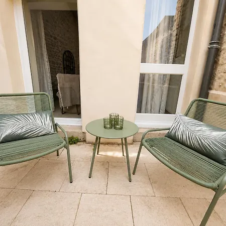 Ecrin De - Maison De En Hypercentre De - Rénovée En 2026 Très Bien équipée Décoration Soignée Et Contemporaine Terrasse Aménagée 3 2 Wc 2 Salle D'eau - 3 Ventilateurs- Parking Gratuit à Proximité à 10 Mn Plages Du Débarqu *