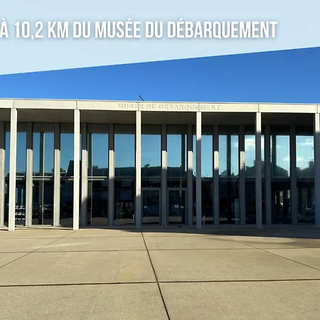Ecrin De - Maison De En Hypercentre De - Rénovée En 2026 Très Bien équipée Décoration Soignée Et Contemporaine Terrasse Aménagée 3 2 Wc 2 Salle D'eau - 3 Ventilateurs- Parking Gratuit à Proximité à 10 Mn Plages Du Débarqu Casa de Férias Bayeux